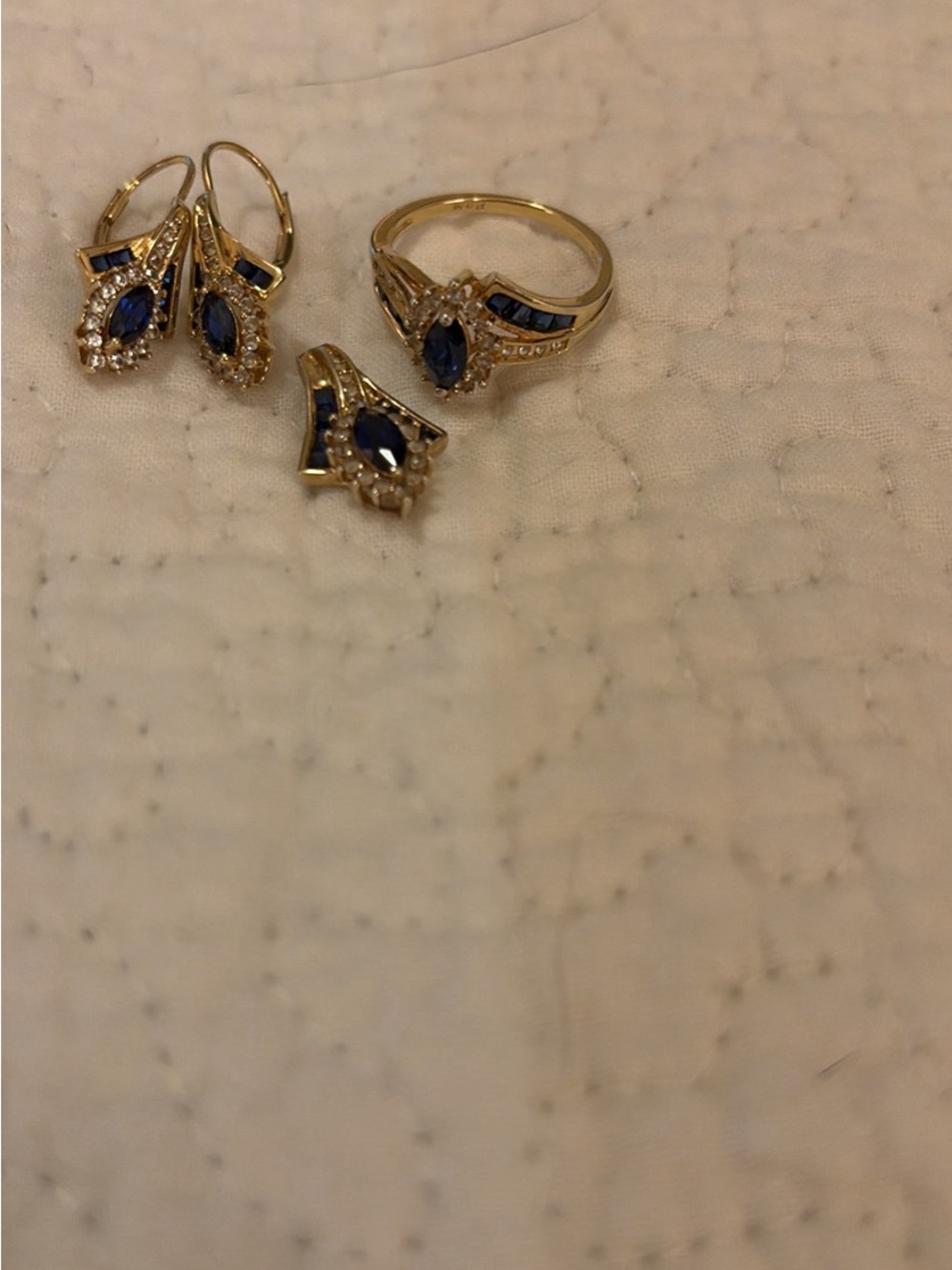Gold-Tone Blue Crystal Ring Earring and Pendant Set
